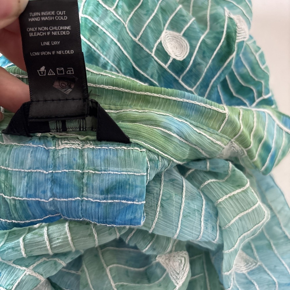 Ali Miles Women's Sz 1X Button up Tunic Top Green Blue Geometric Artsy sheer - Picture 8 of 11